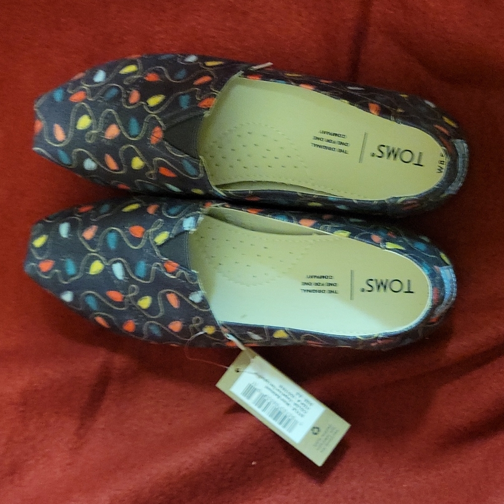 Women's casual shoes by Toms